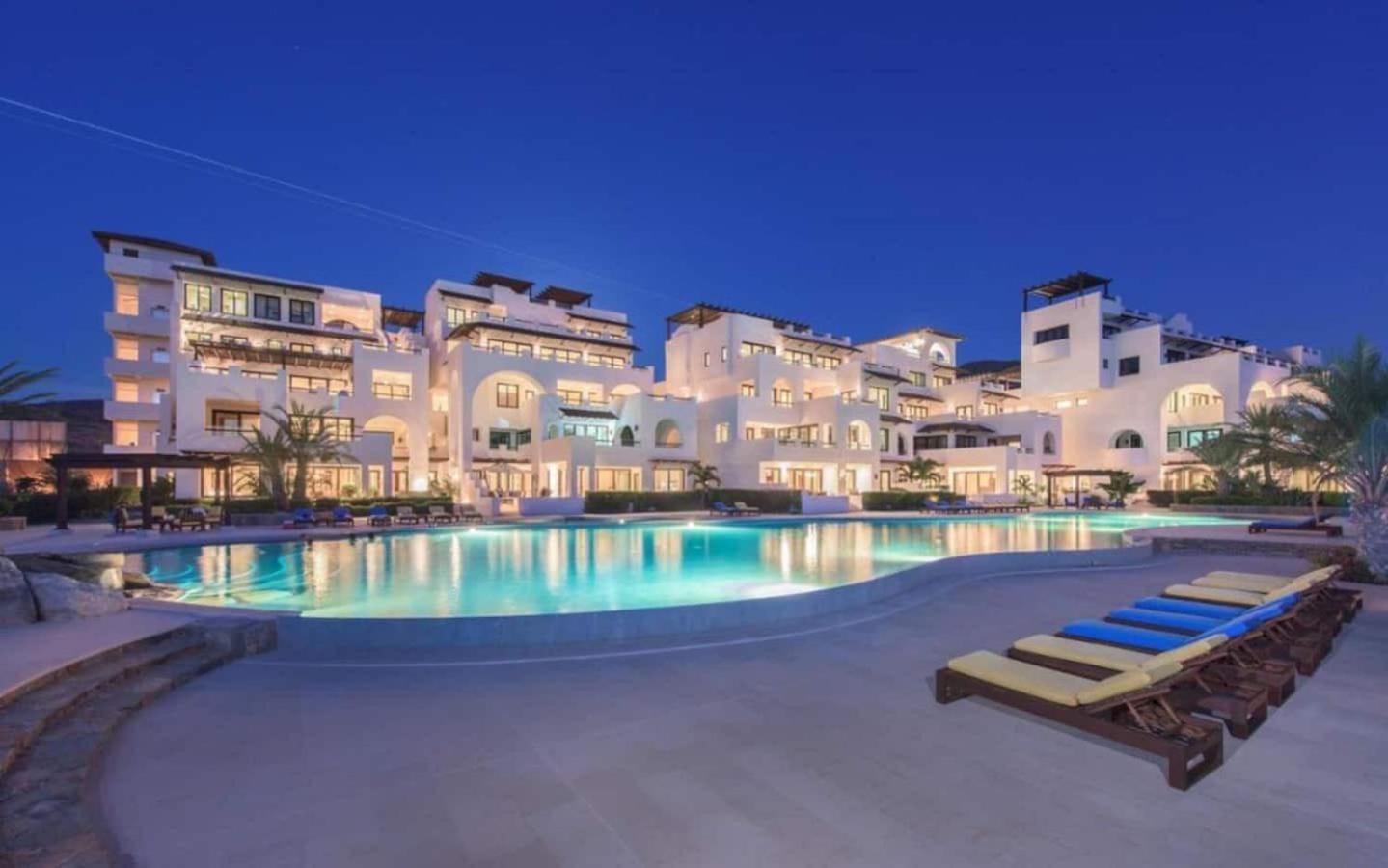 Playa de La Paz - luxury 2 bedroom condo ocean front Exterior foto